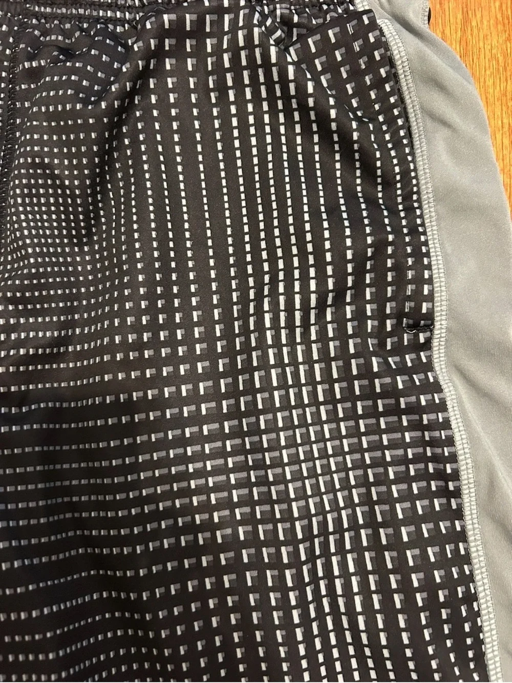 Nike Dri-FIT Black Gray Athletic Basketball Shorts Boys Large
